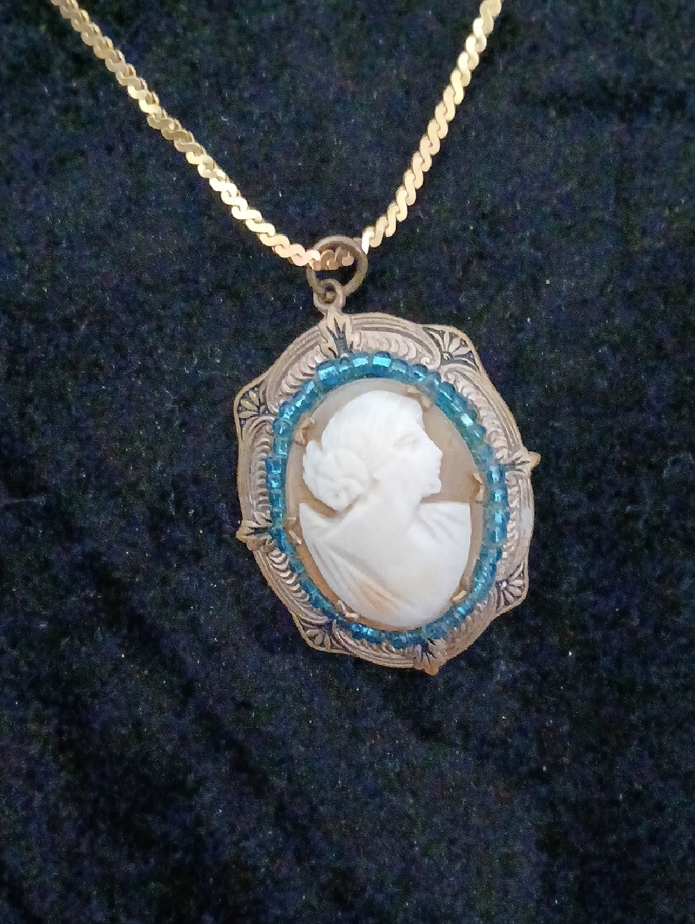 TWO Vintage Blue and White Necklaces - One NWT, other Cameo - Picture 7 of 9